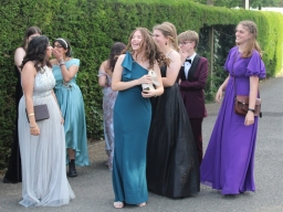 YR11 Prom 2025 - Arrivals